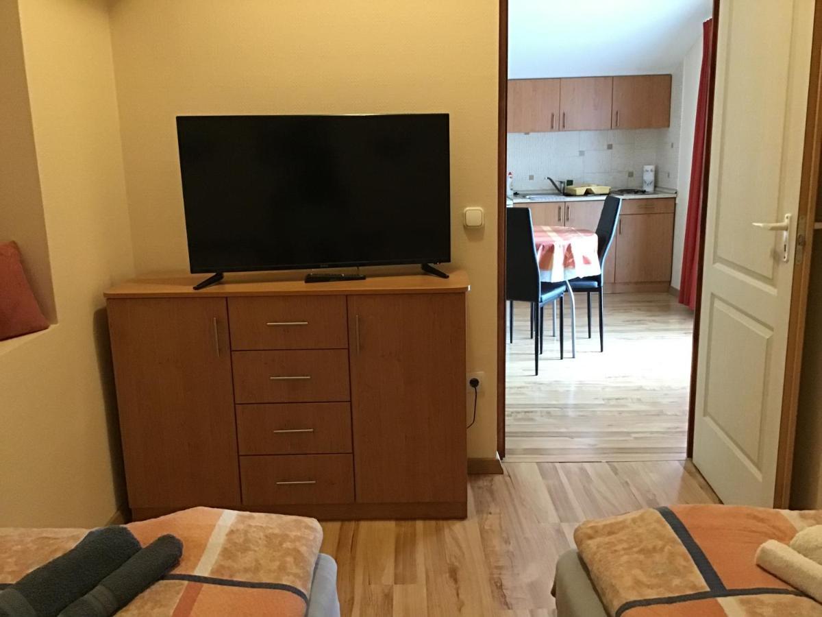 Dravecz Apartman Балатонлелле Екстер'єр фото