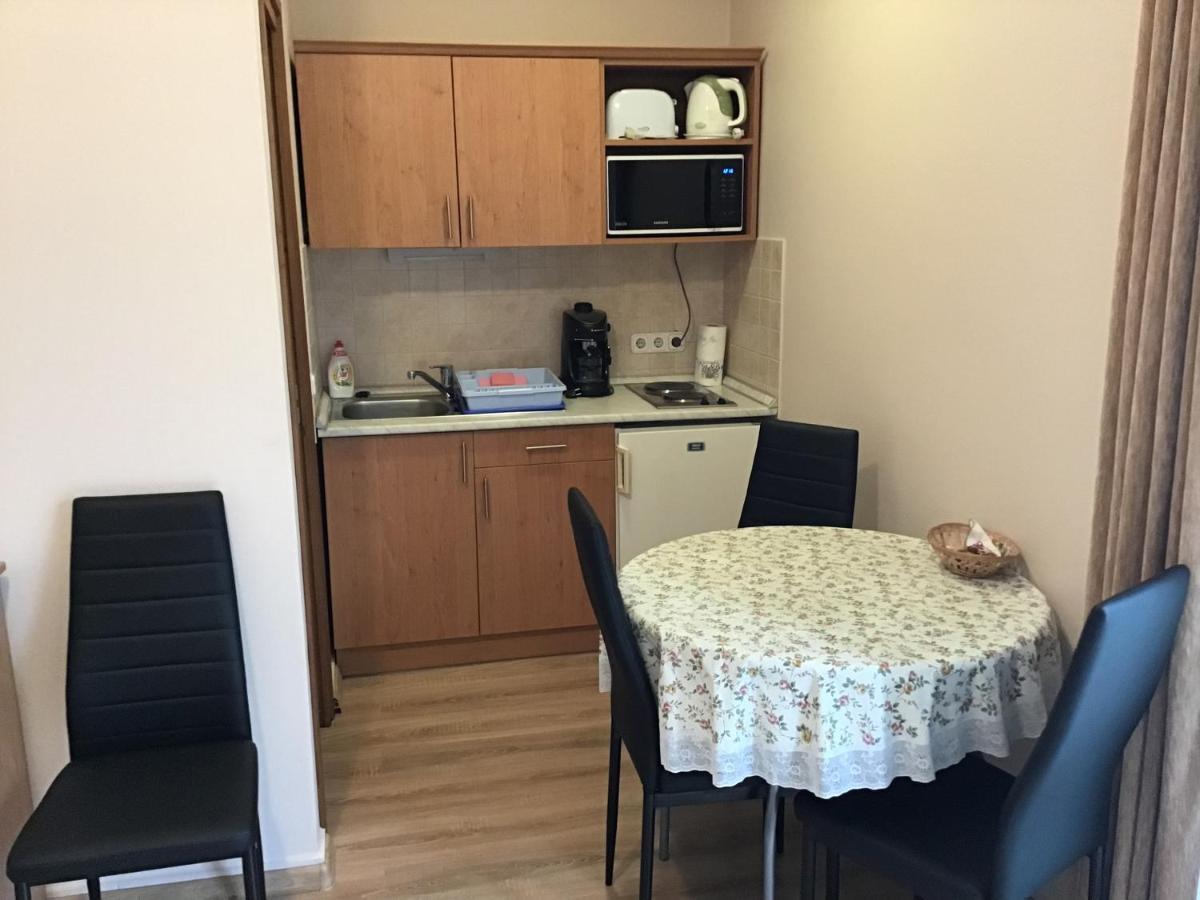 Dravecz Apartman Балатонлелле Екстер'єр фото