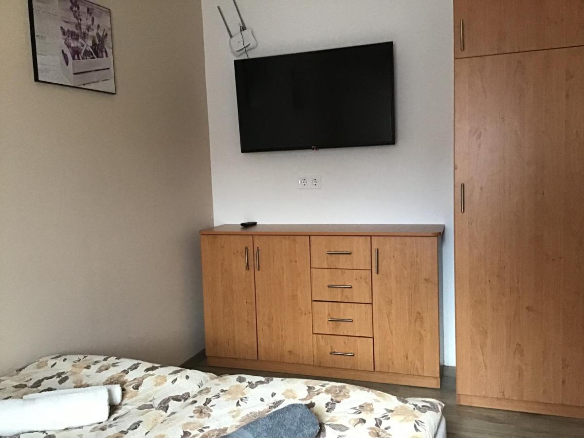 Dravecz Apartman Балатонлелле Екстер'єр фото