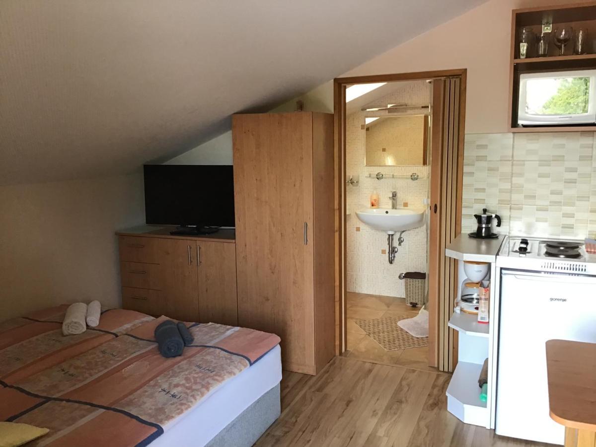 Dravecz Apartman Балатонлелле Екстер'єр фото